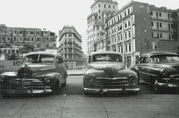 havana_cars.jpg (64778 bytes)